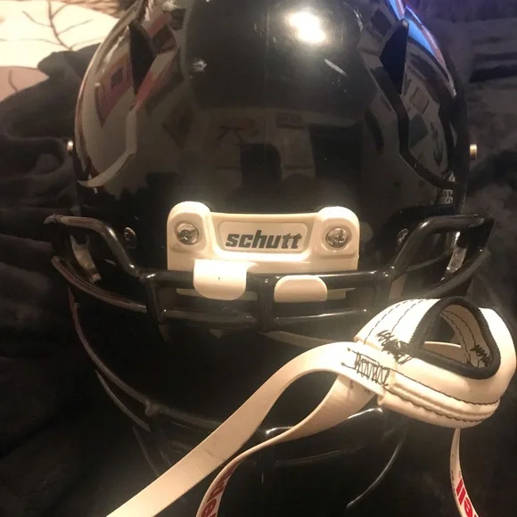 Schutt Black Football Helmet - Picture 2 of 9